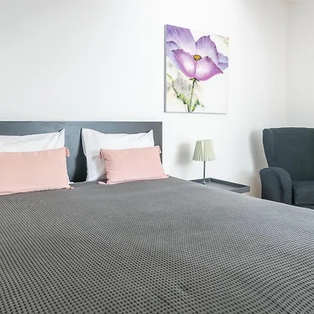 Cozy In Heart Of Bairro Alto Lisboa