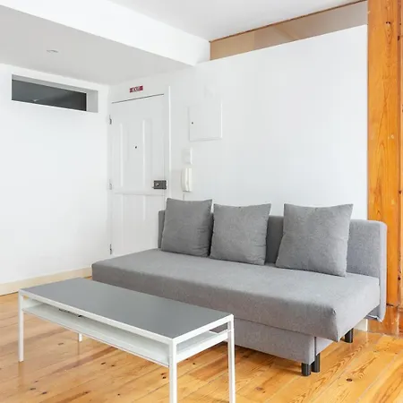 Cozy In Heart Of Bairro Alto 리스본